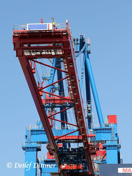 Containerkran im Hafen von Hamburg