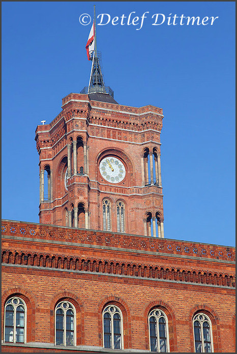 der Turm vom "Roten Rathaus" in Berlin