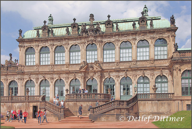 der barocke Porzellanpavillon im Dresdner Zwinger