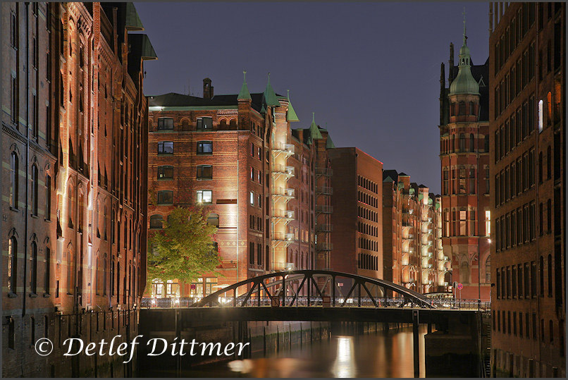 Die Speicherstadt am späten Abend, Hamburg