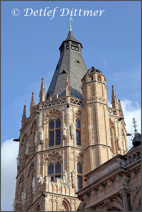 der Turm vom historischen Rathaus in Kln