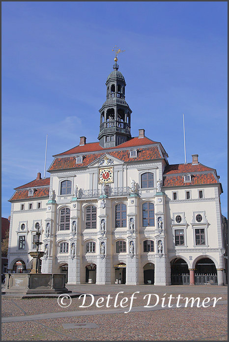 das imposante Rathaus von Lüneburg